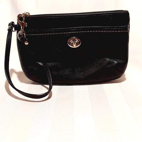 Coach Handbags - COACH LEATHER WRISTLET NWOT!